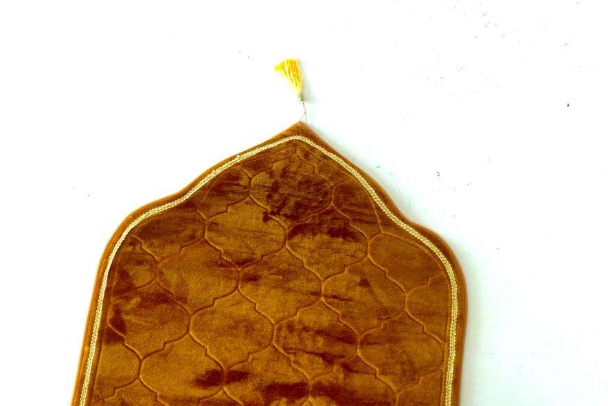 The Plush Prayer Mat - Royal Gold