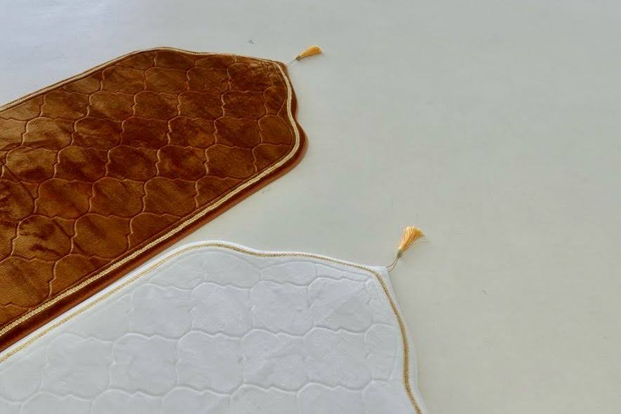 The Plush Prayer Mat - Royal Gold