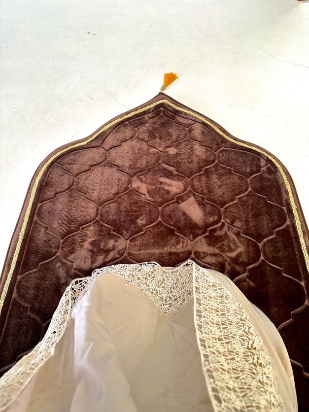 The Plush Prayer Mat - Hazel Mocha